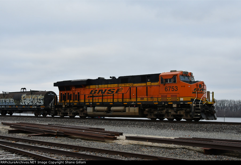 BNSF 6753 Dpu.